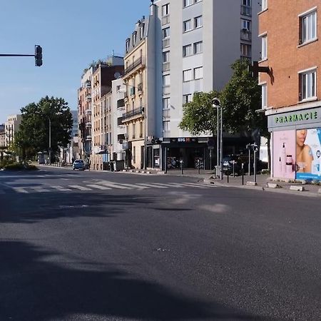 Joli Appart A 10 Minutes De Paris En Metro - Parking Offert Сент-Уен Екстериор снимка
