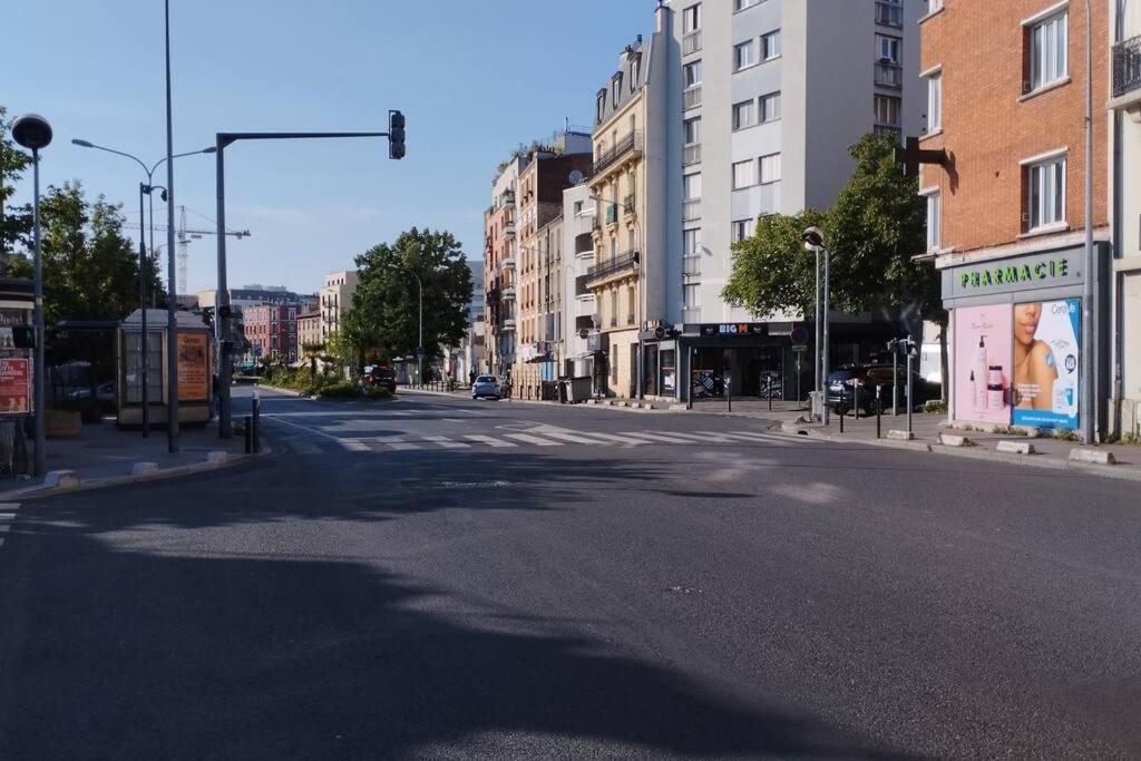 Joli Appart A 10 Minutes De Paris En Metro - Parking Offert Сент-Уен Екстериор снимка